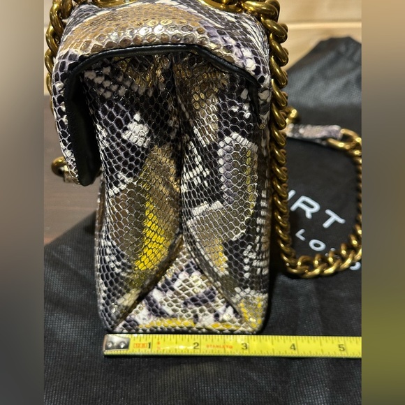 BNWOT Kurt Geiger London large Kensington handbag in gold snake print. - Picture 13 of 14
